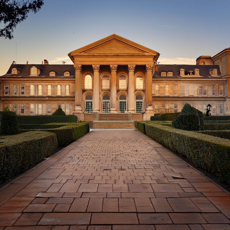 How to Choose the Perfect College Major: 8 Key Factors for Success